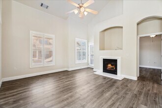 5350 Dunlay Dr in Sacramento, CA - Building Photo - Building Photo