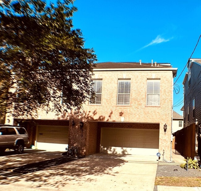 property at 913 Birdsall St