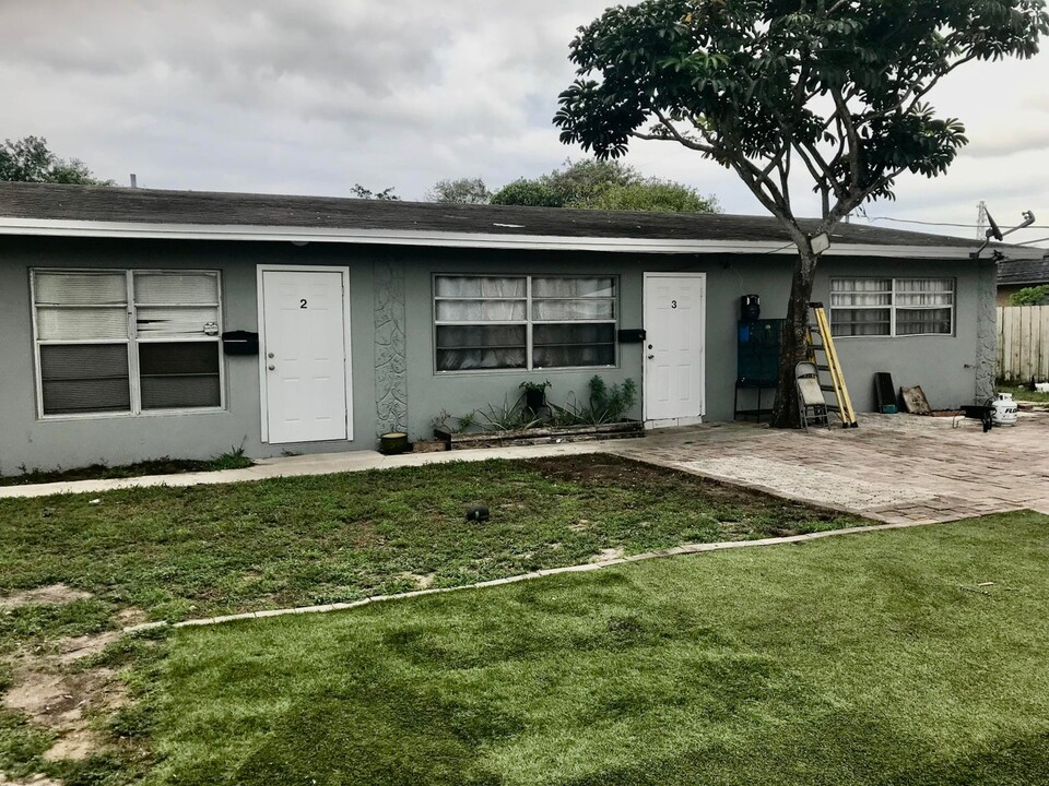 312 SW 2nd St in Pompano Beach, FL - Building Photo