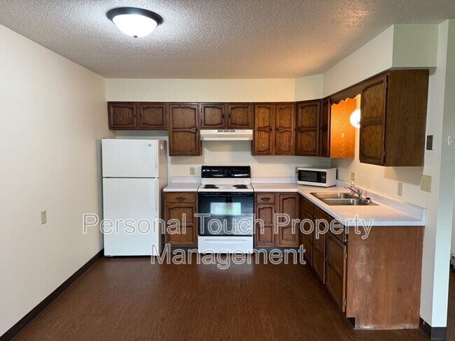 1050 Front St in Casselton, ND - Building Photo - Building Photo