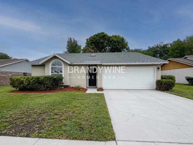 property at 1433 Kingfisher Ln N