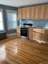 80 Fort St, Unit Second Floor in East Providence, RI - Building Photo - Building Photo