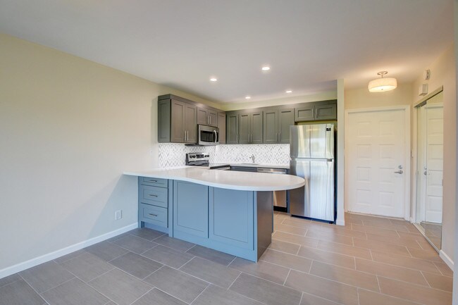 401 Greensward Ln-Unit -103-A in Delray Beach, FL - Building Photo - Building Photo