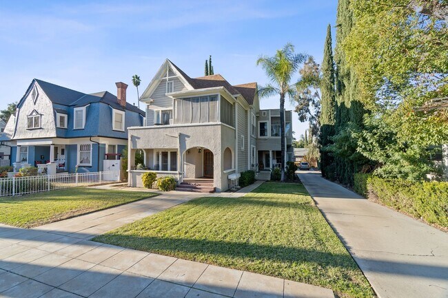 120 W Olive Ave in Redlands, CA - Building Photo - Building Photo