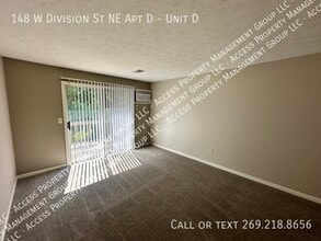 148 W Division St NE in Rockford, MI - Building Photo - Building Photo