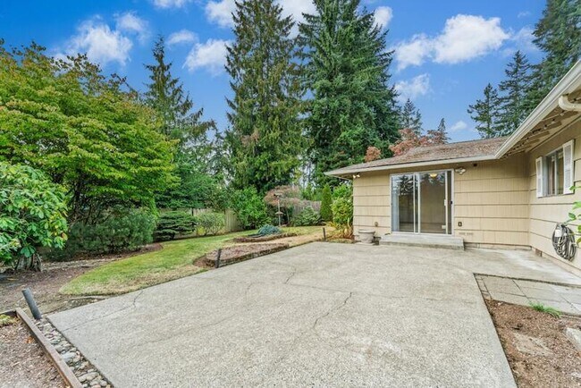 6002 232nd St SW in Mountlake Terrace, WA - Building Photo - Building Photo