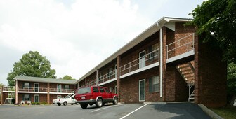 411 Townley St in Winston-Salem, NC - Building Photo