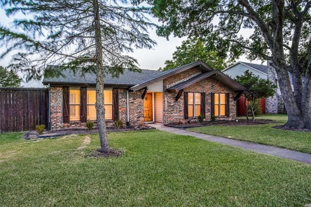 2700 Chancellor Dr in Plano, TX - Building Photo - Building Photo