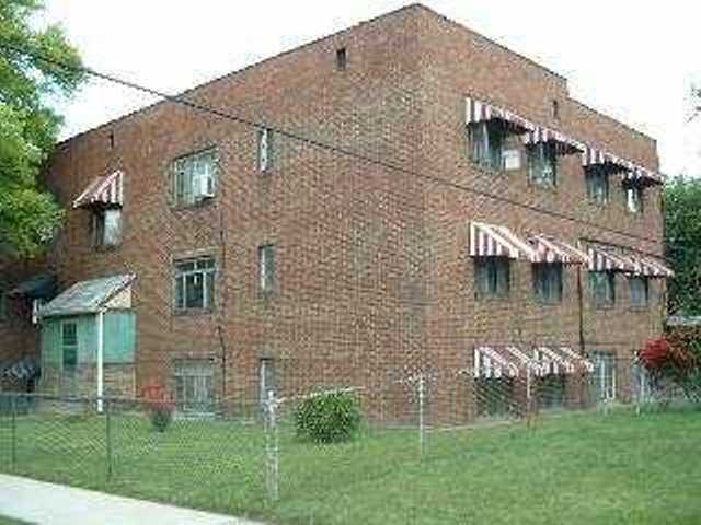 1204 E Manhattan Ave in Toledo, OH - Building Photo - Building Photo