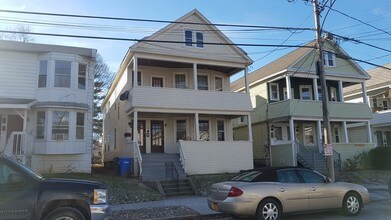 Woodlawn Apartments in Albany, NY - Building Photo - Building Photo