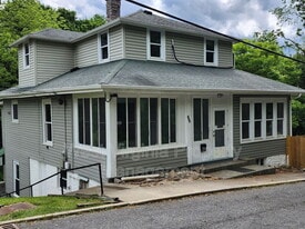 208 Croft St in Beckley, WV - Building Photo