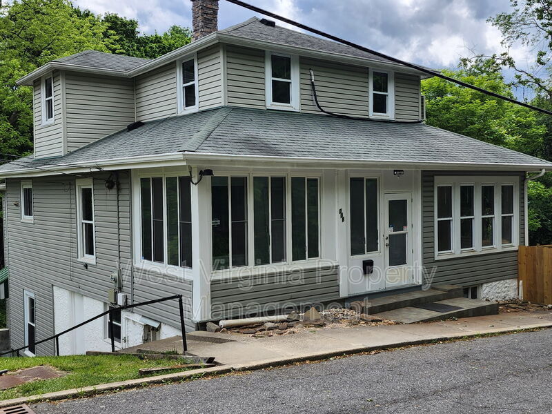 208 Croft St in Beckley, WV - Building Photo