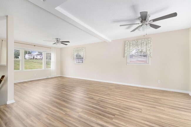 130 Greenmeadow Ln in Jonesborough, TN - Building Photo - Building Photo