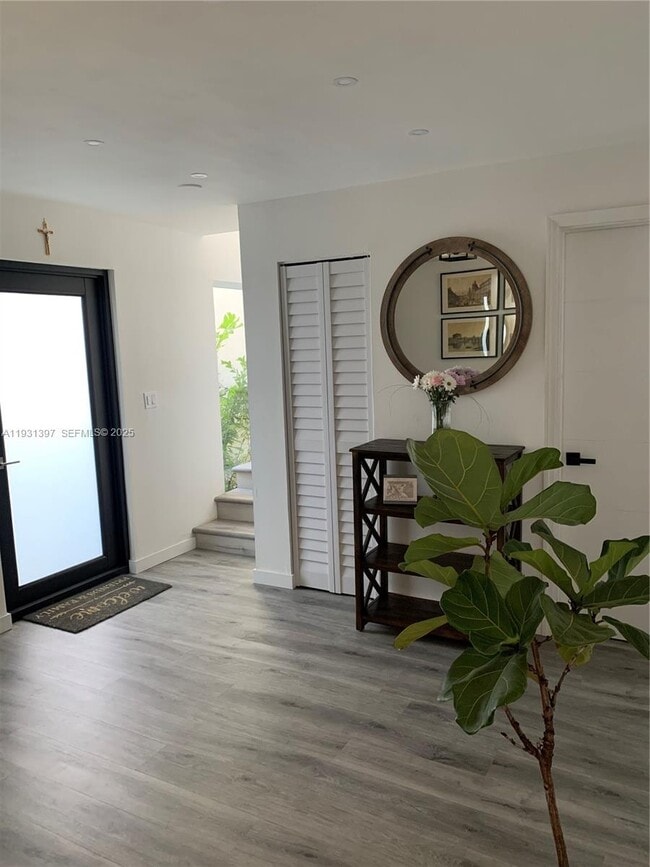 6604 SW 114th Ave in Miami, FL - Building Photo - Building Photo