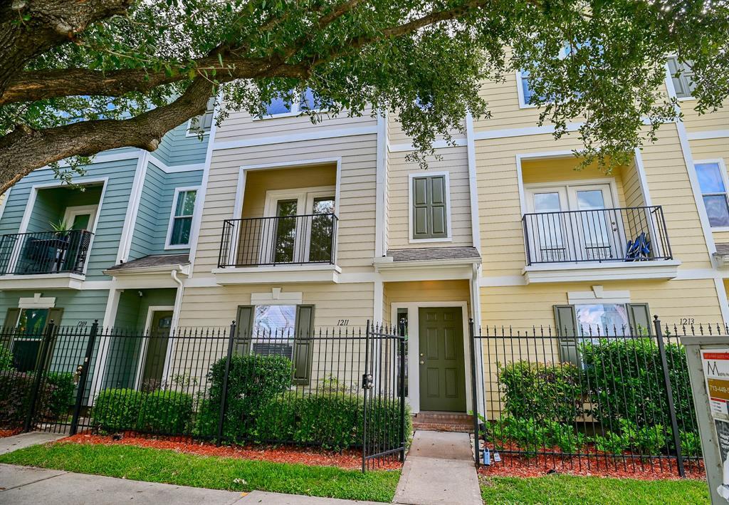 1211 Nagle St in Houston, TX - Building Photo