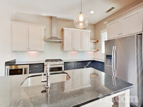 6813 Charlotte Pike, Unit 805 in Nashville, TN - Building Photo - Building Photo