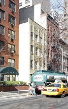 308 E 49th St in New York, NY - Foto de edificio - Building Photo