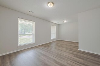 9726 Dalmally St in Spring, TX - Building Photo - Building Photo