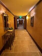 2951 S Bayshore Dr in Miami, FL - Foto de edificio - Building Photo