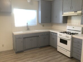715 S Adams St in Glendale, CA - Building Photo - Building Photo