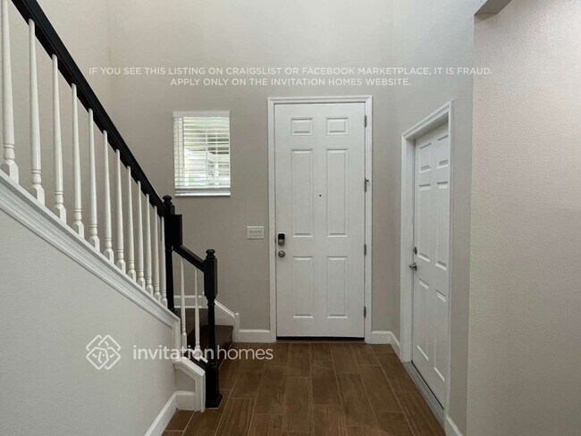 6524 Salt Creek Ave in Apollo Beach, FL - Foto de edificio - Building Photo