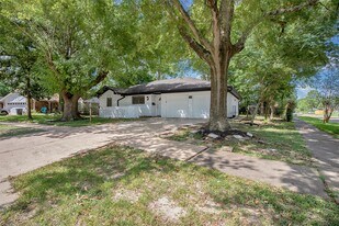 802 Wavecrest Ln in Houston, TX - Building Photo