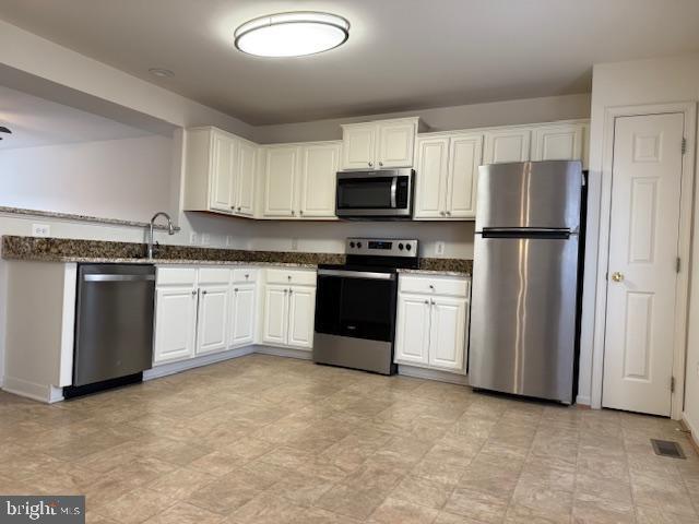 201 Merrill Ct in Stafford, VA - Building Photo