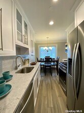 8 Williams Blvd, Unit 18-1C in Lake Grove, NY - Building Photo - Building Photo