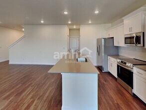 1551 N Barkvine Ave in Star, ID - Building Photo - Building Photo