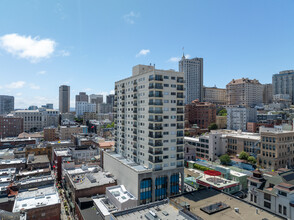 Mandarin Tower in San Francisco, CA - Building Photo - Building Photo