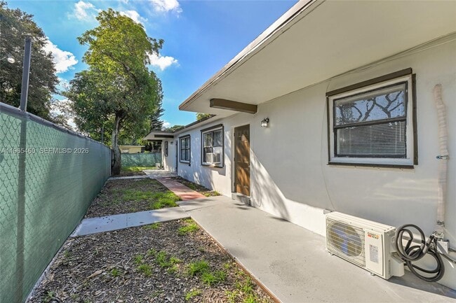 1710 NW 9th St in Fort Lauderdale, FL - Building Photo - Building Photo