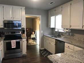 2323 E Kantz Ln in Fayetteville, AR - Building Photo - Building Photo