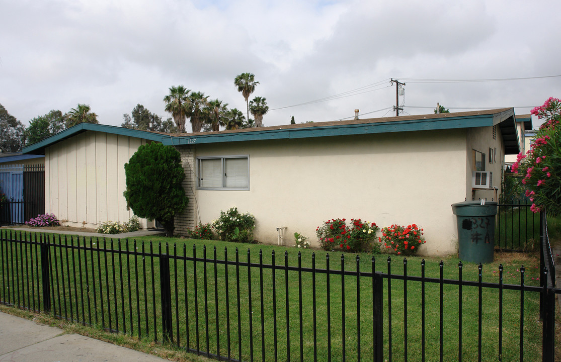 1327 N Grove Ave in Ontario, CA - Building Photo