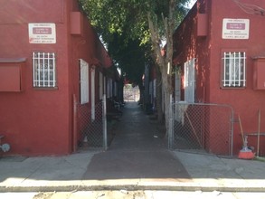 Main Street Apartments in Los Angeles, CA - Building Photo - Building Photo