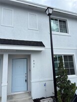 551 NW 10th Ct in Homestead, FL - Building Photo