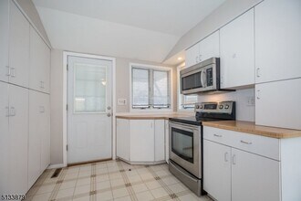 627 Washington St in Hackettstown, NJ - Building Photo - Building Photo