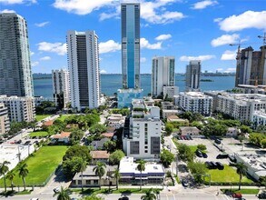 321 NE 26th St, Unit 806 in Miami, FL - Building Photo - Building Photo