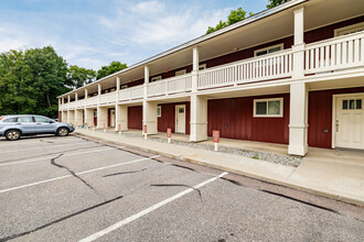 101 Toad Ln in Shelburne, VT - Building Photo - Building Photo