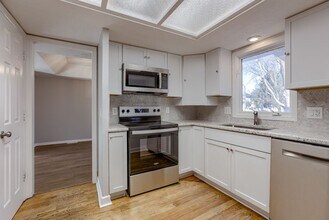 15666 Shamrock Cir in Omaha, NE - Building Photo - Building Photo