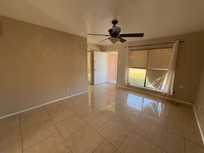 3420 Dundee St in El Paso, TX - Foto de edificio - Building Photo