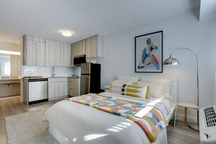 The Teale in Kissimmee, FL - Building Photo