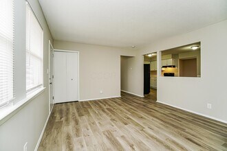 5262 Hacket Dr in Columbus, OH - Building Photo - Building Photo