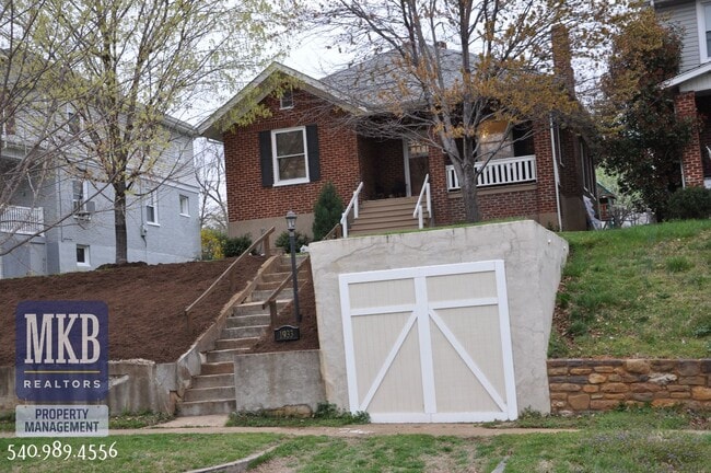 property at 1933 Denniston Ave SW