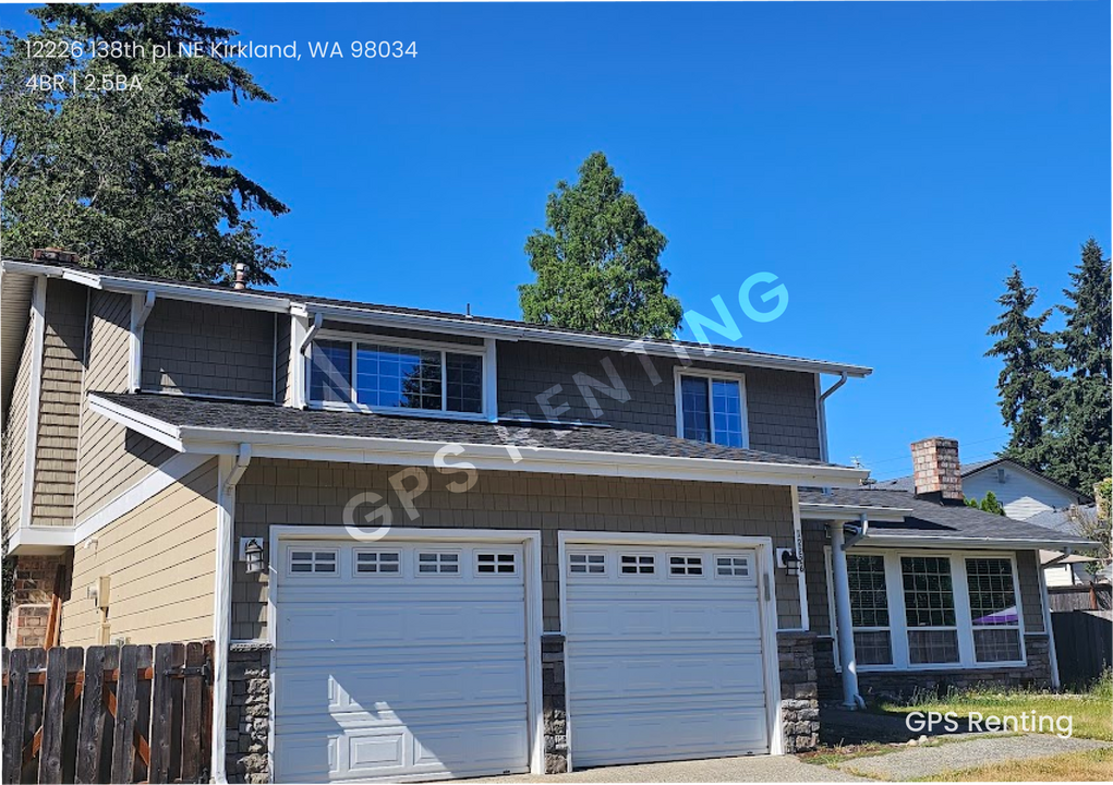 12226 138th Pl NE in Kirkland, WA - Building Photo