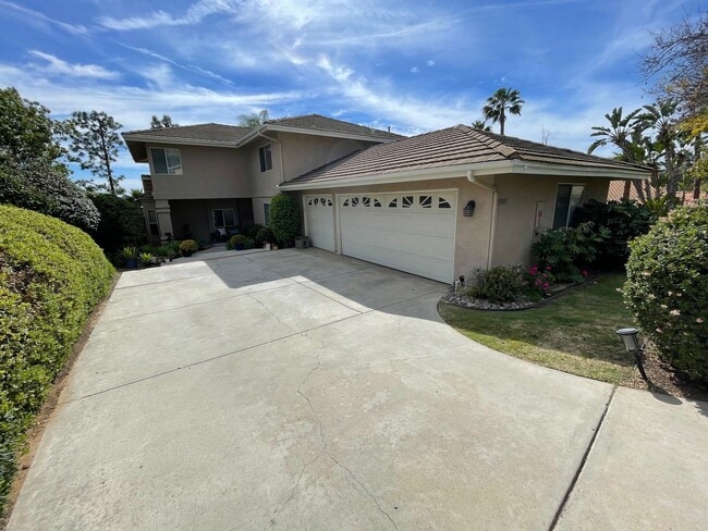 13313 Jonathan Park Ln in Poway, CA - Building Photo - Building Photo