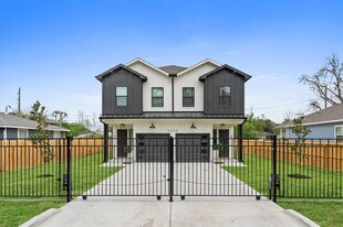 6904 Covington Dr in Houston, TX - Building Photo