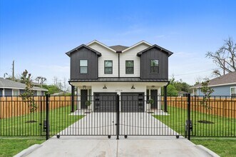 6904 Covington Dr in Houston, TX - Building Photo - Building Photo