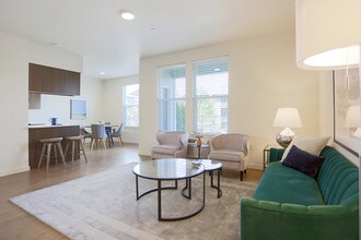 Acero West Salem in Salem, OR - Foto de edificio - Interior Photo