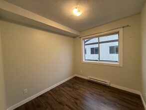 9461-9461 College St in Chilliwack, BC - Building Photo - Building Photo