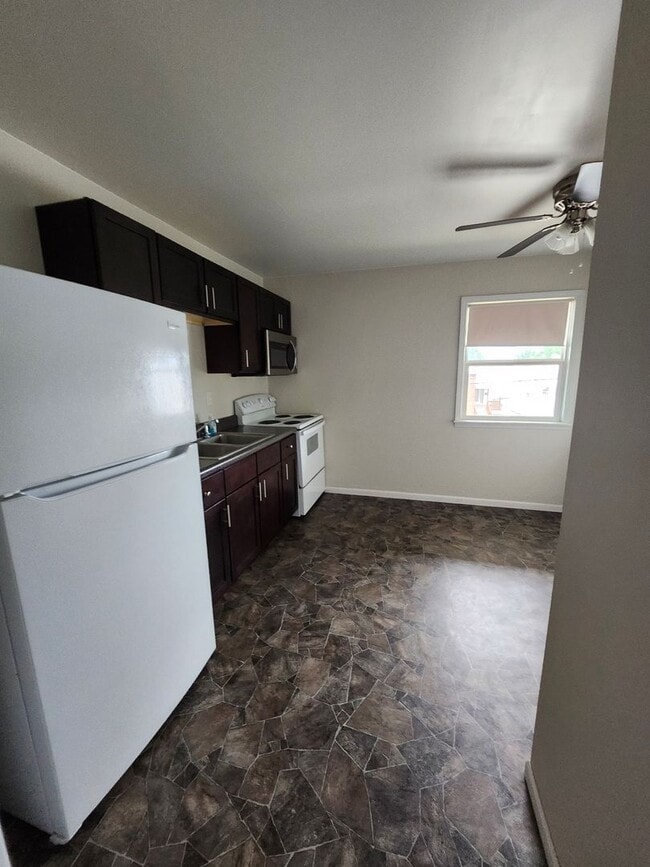 property at 117 E Harrison St